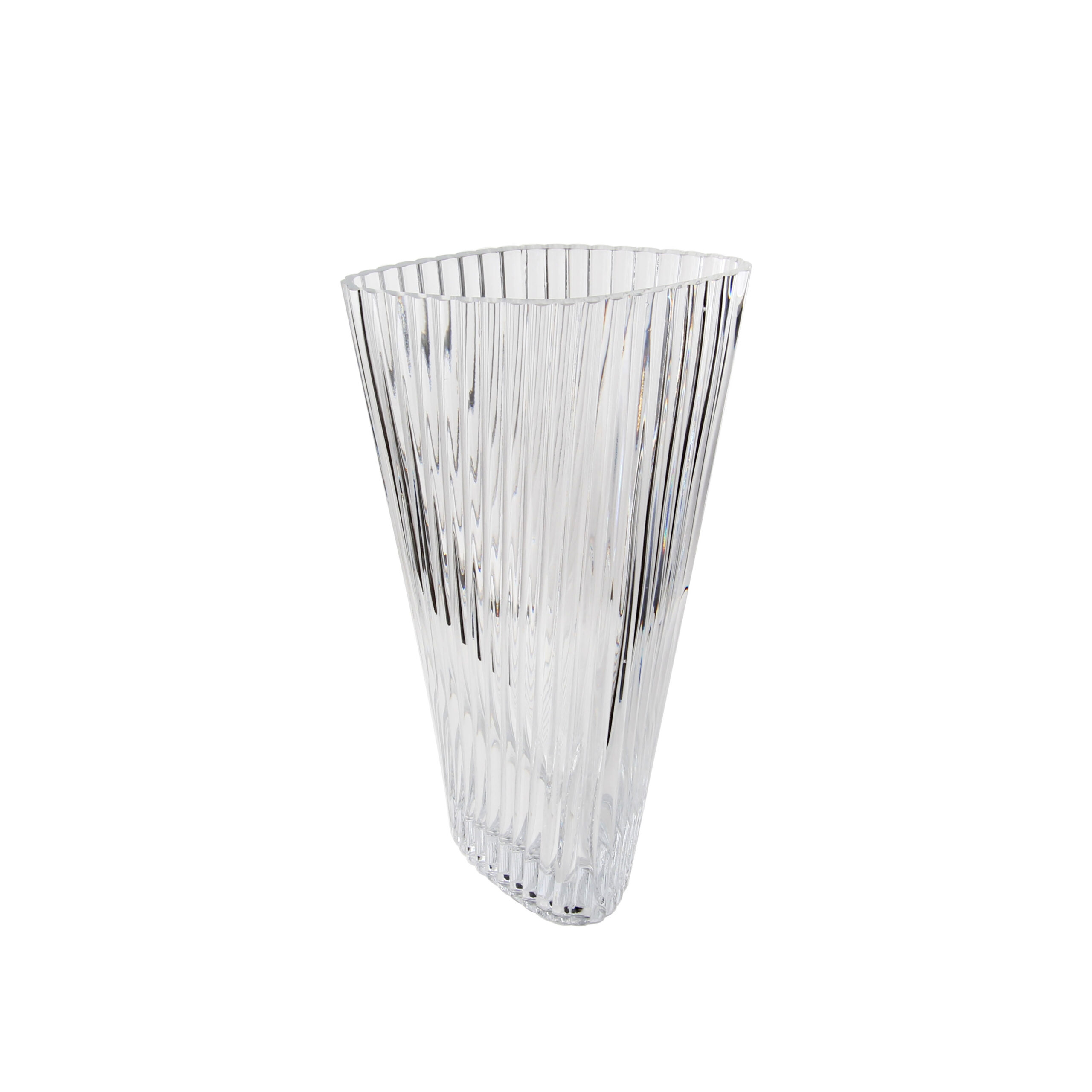 Stylish Ribbed Clear Glass Vase for Home Decoration
